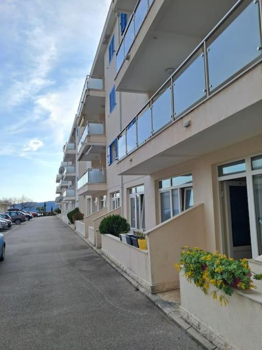 Holiday Home Apartment Budva Kültér fotó